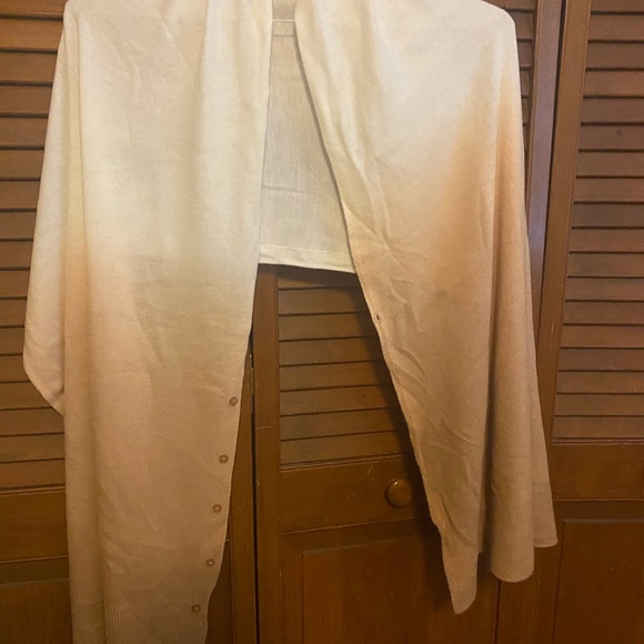 Shawl - Can be worn multiple ways - Picture 6 of 6